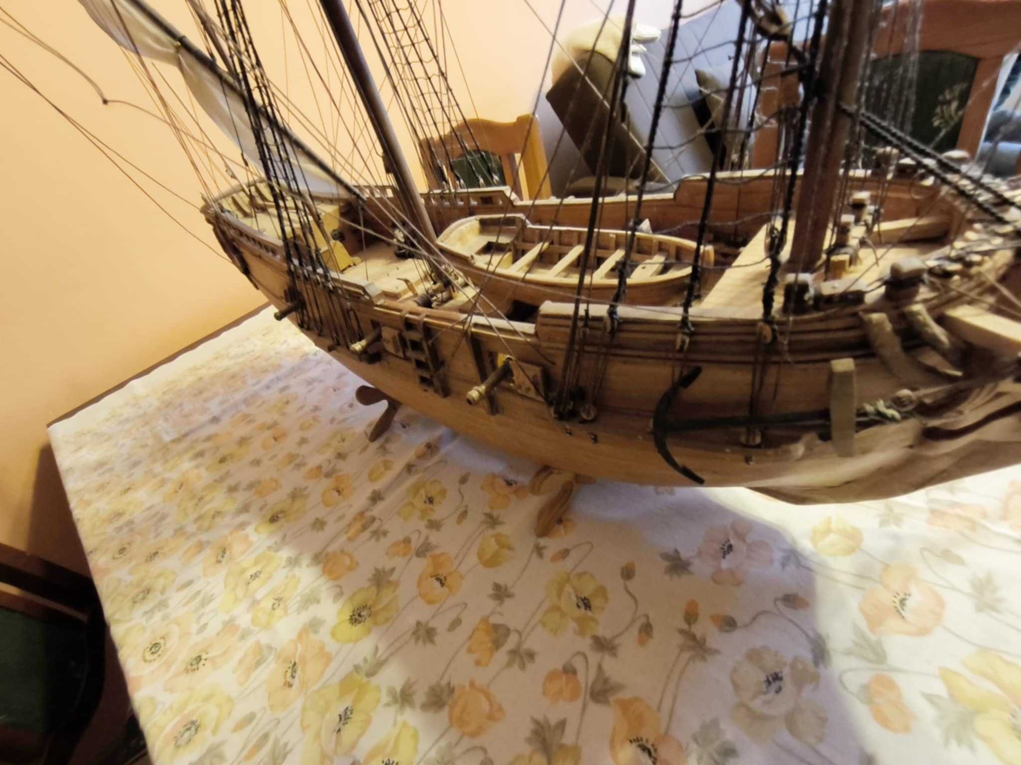 Model LA BELLE 1684