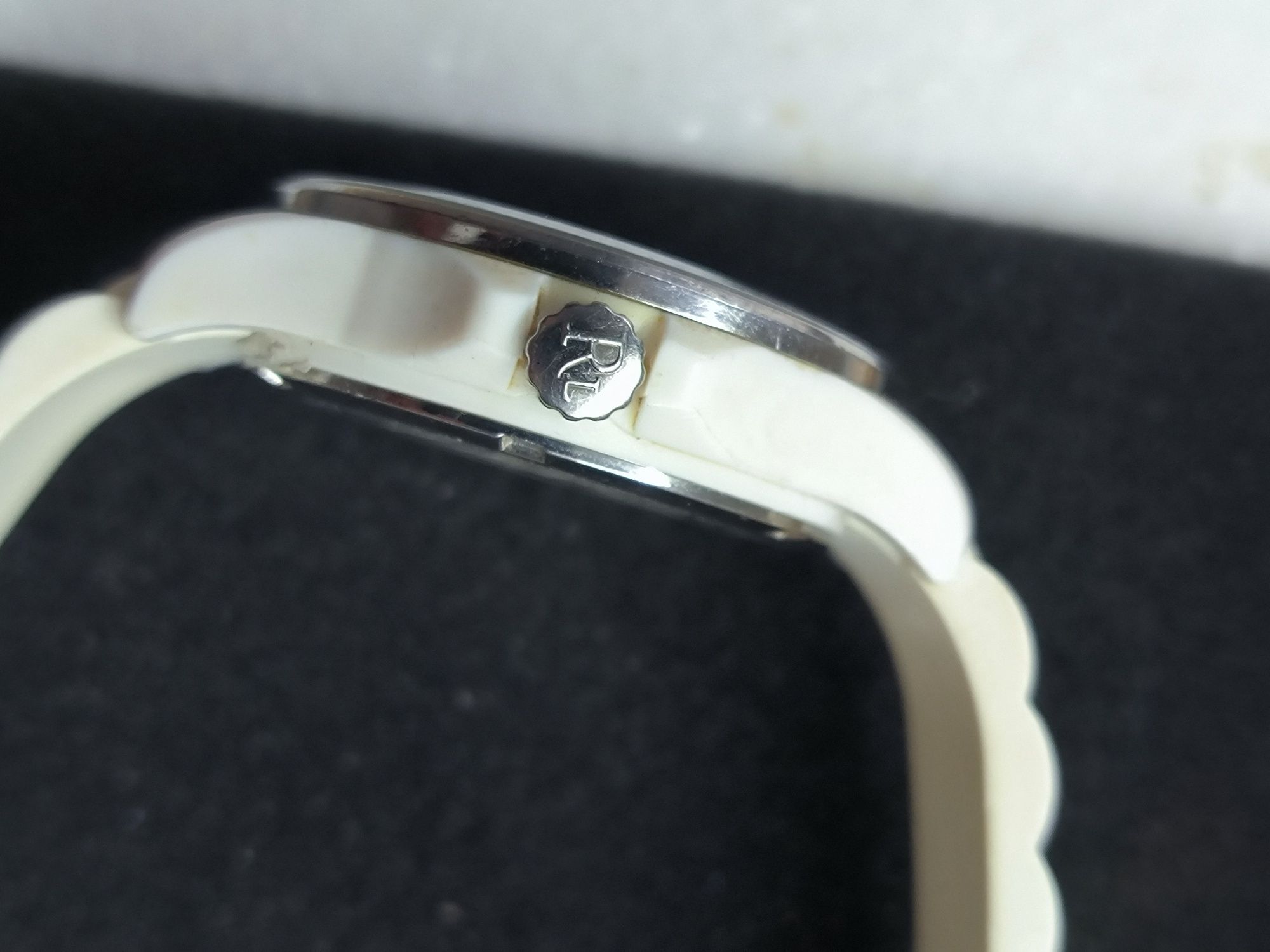 Продам годинник ROYAL London!
