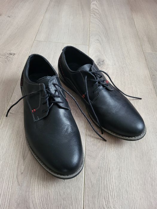 Чоловічі класичні шкіряні туфлі