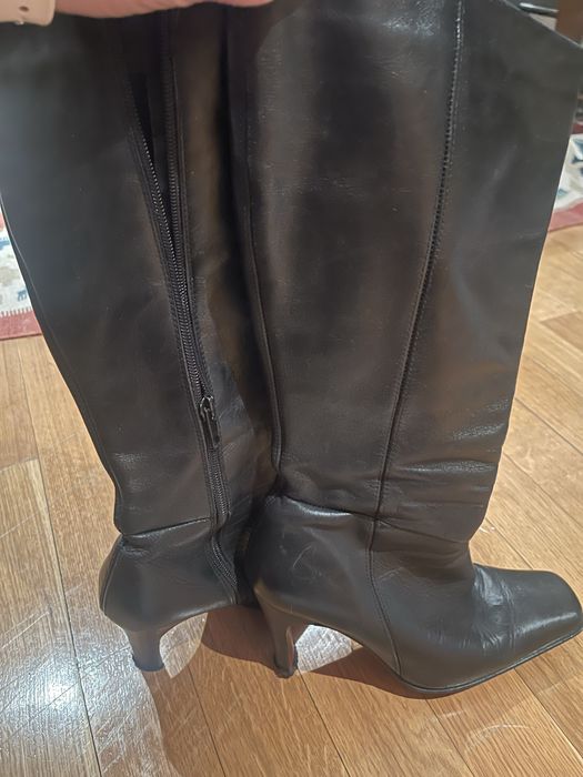 Botas em pela sintetica