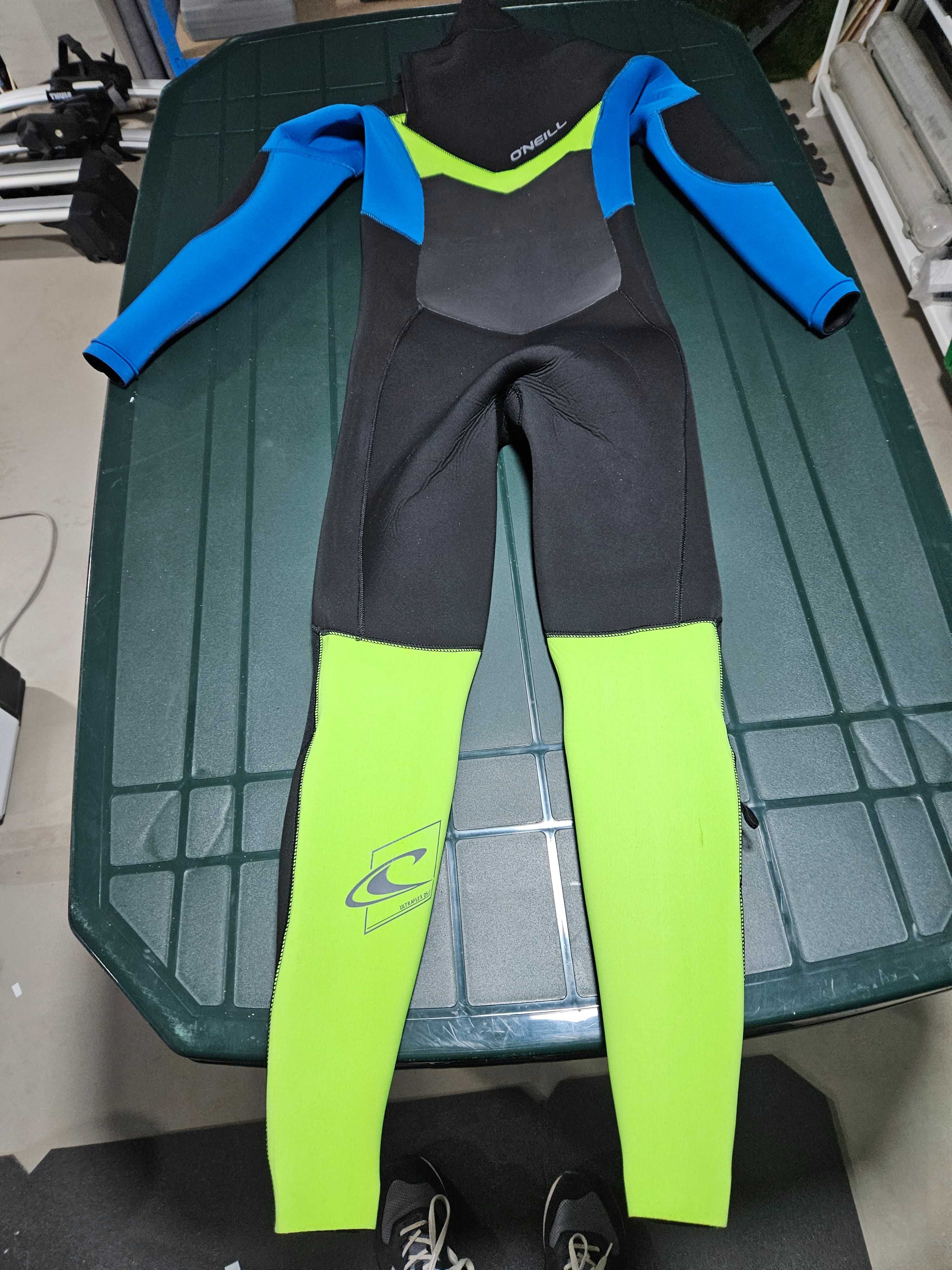 Fato Surf Oneil praticamente novo