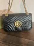 Gucci GG Marmont – Idealny stan, stylowy dodatek!