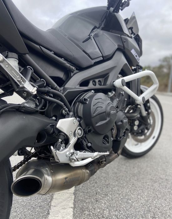 Mota Yamaha MT 09