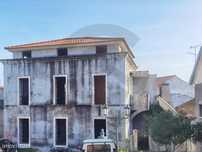 Moradia na aldeia de Monsanto