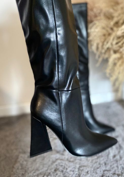 Kozaki czarne na słupku z szeroką cholewką hit Nowe