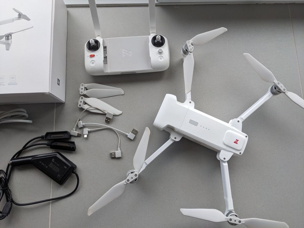 Dron FIMI X8 2020 wypasiony zestaw