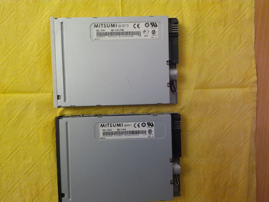 ПРОДАМ дисковод 3,5" (Mitsumi, model: D359M3, білий)