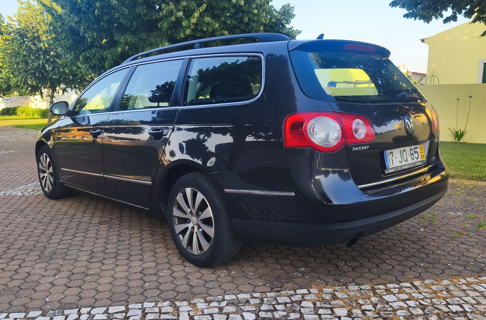 VW Passat de 2010 com (170 mil kms)