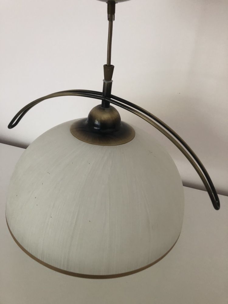 Piękna lampa wisząca stare złoto matowe szkło reg. długość śr. 30cm