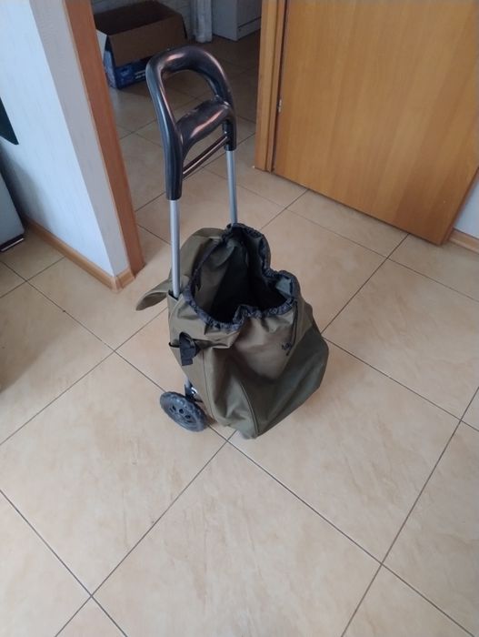 Sprzedam wózek na zakupy