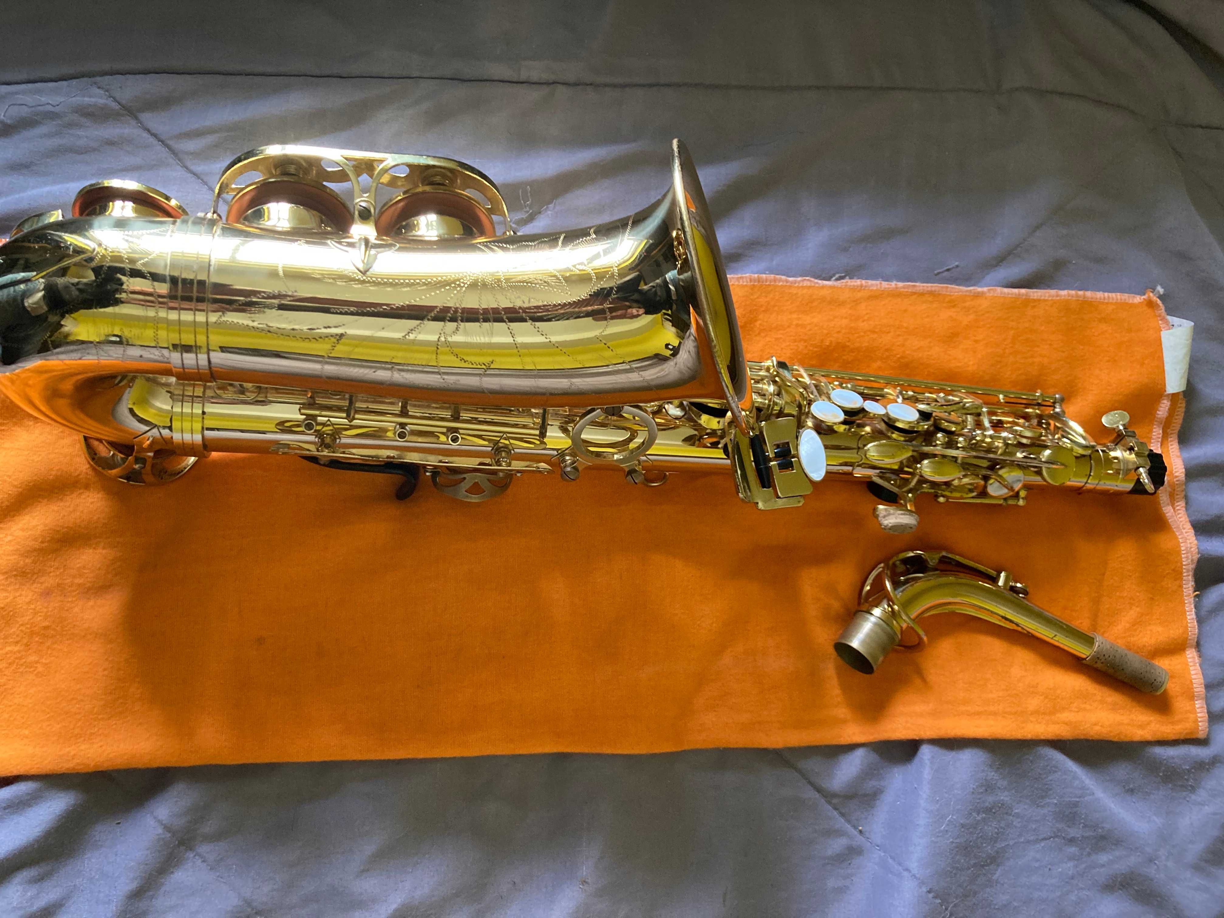 3 saxofones altos 1 sax tenor e 1 sax soprano  pack de 5