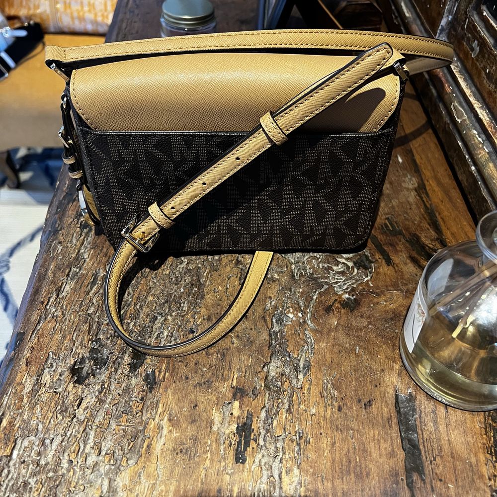 Carteira  michael kors nova
