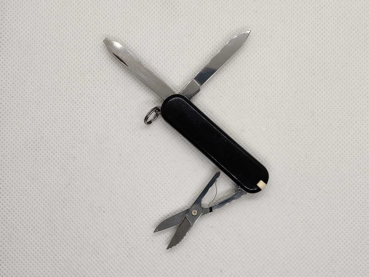 Victorinox Classic SD czarny scyzoryk