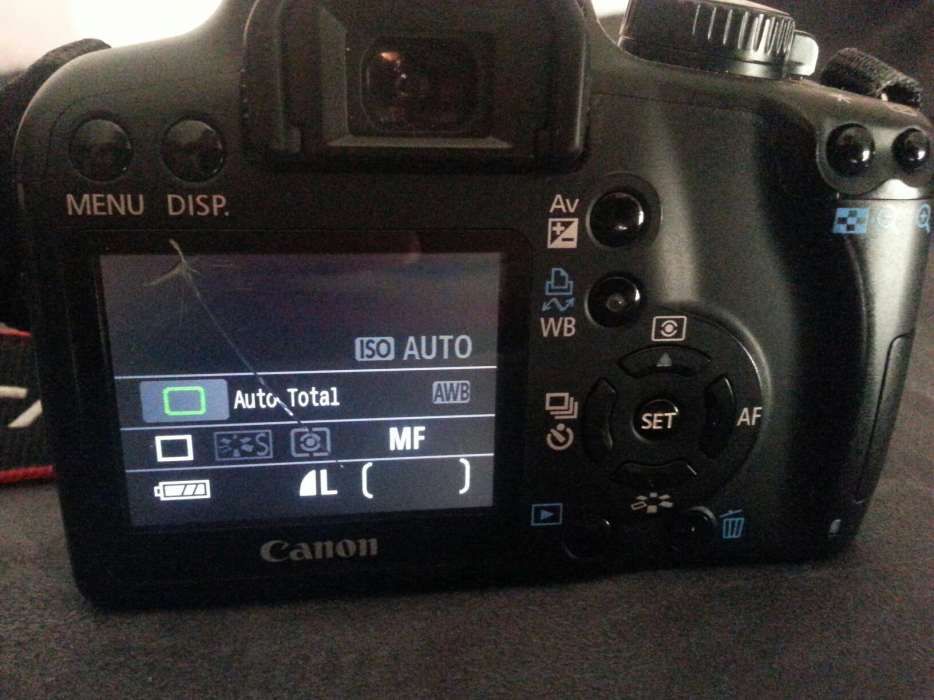 Canon 1000D completa