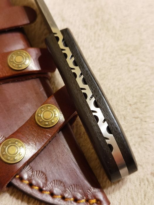 Nóż myśliwski Damast 85/ Brzytwa Custom