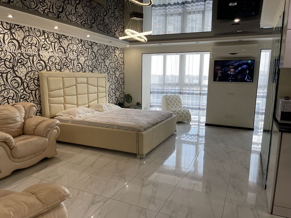 Подобова оренда квартири VIP с панорамным видом 95 квартал. Центр