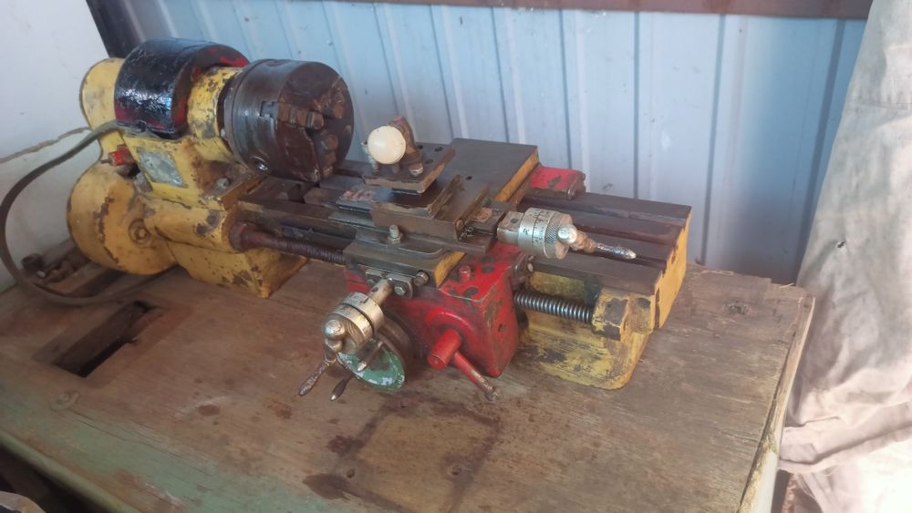 Продам токарний станок