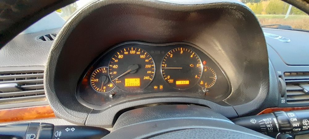 Toyota Avensis T25 2003r 2.0 D4D 116km do poprawek lub na części.