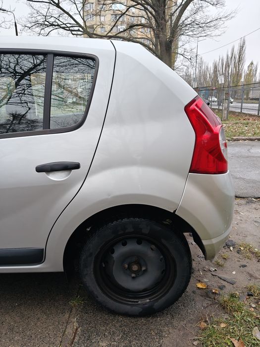 Dacia Sandero 2009 1.2 MT