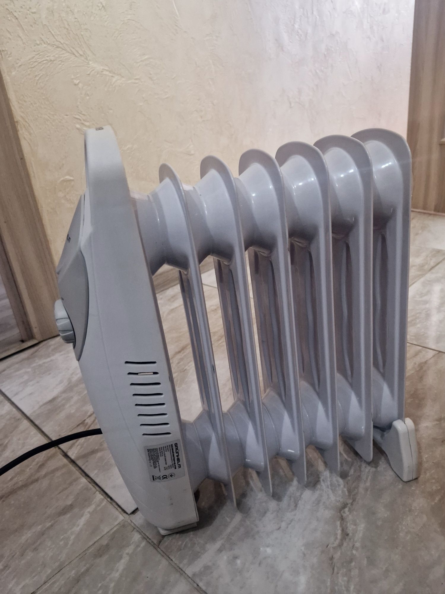 Продам обогреватель масляный