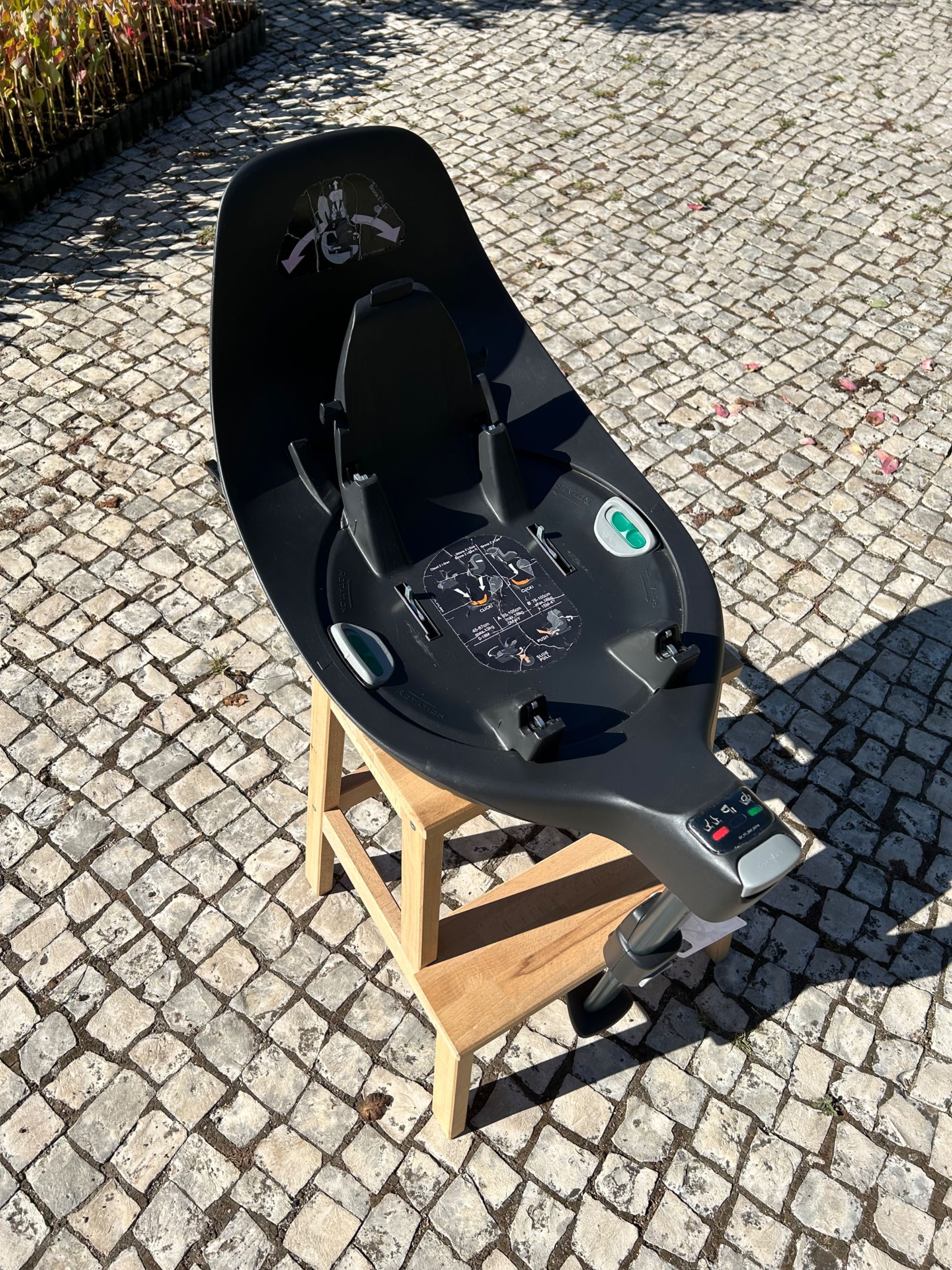 Cadeira Cybex Sirona com base para automóvel