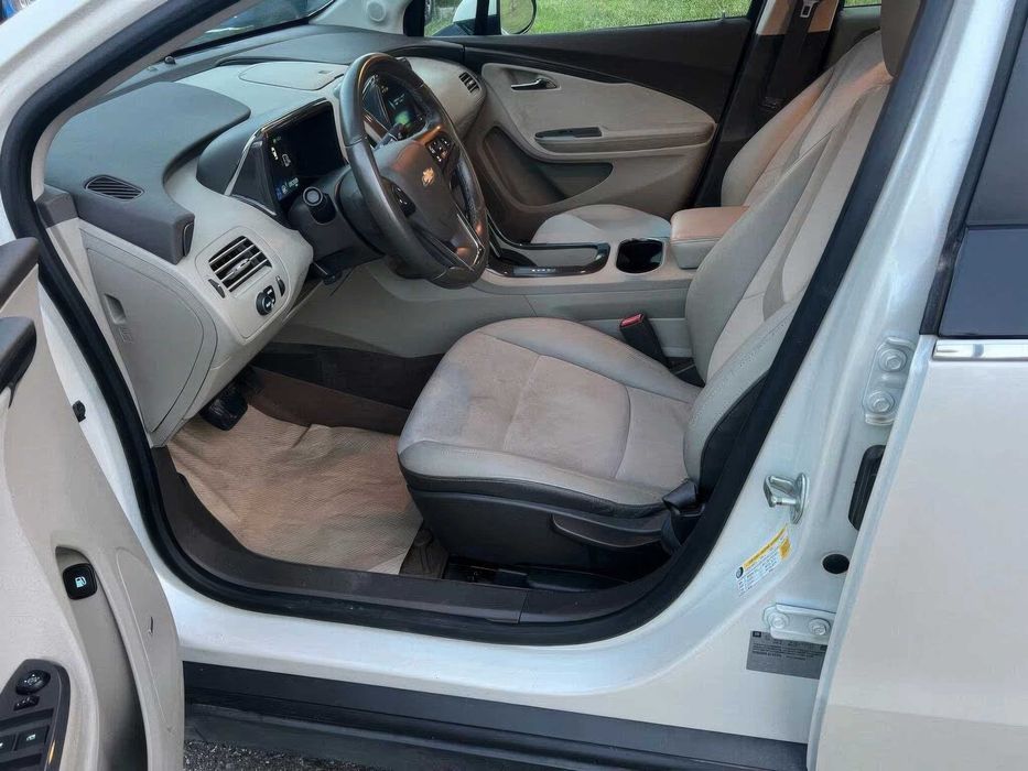 Chevrolet Volt Premium      2014