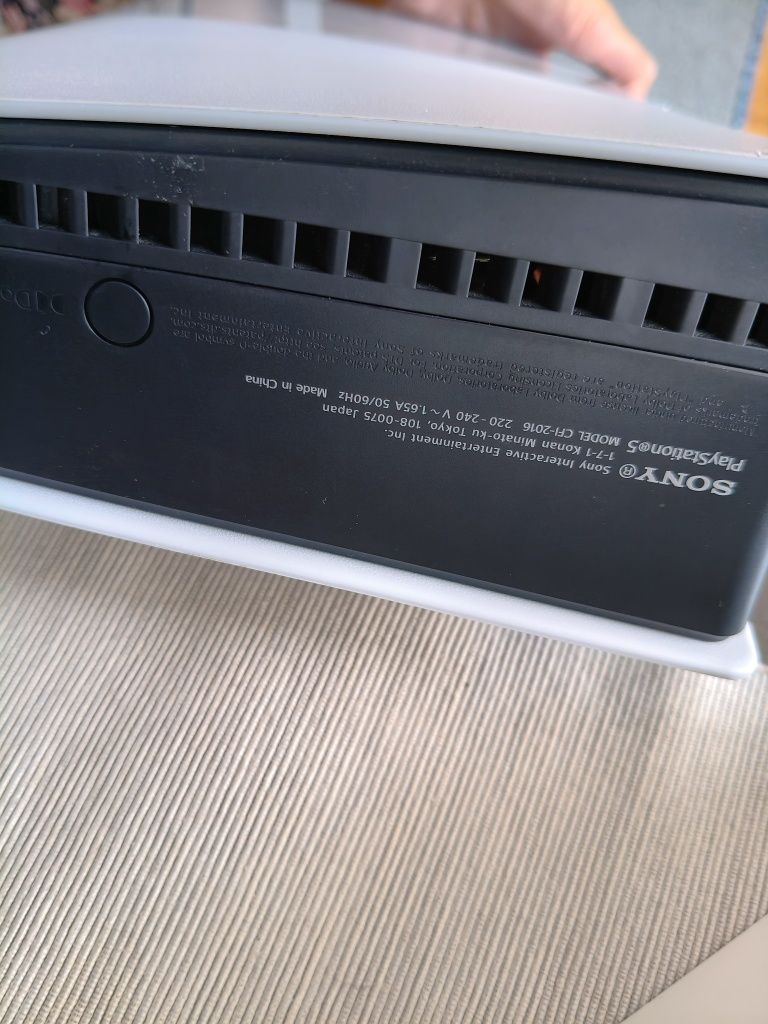 Play station 5 PS slim 1tb