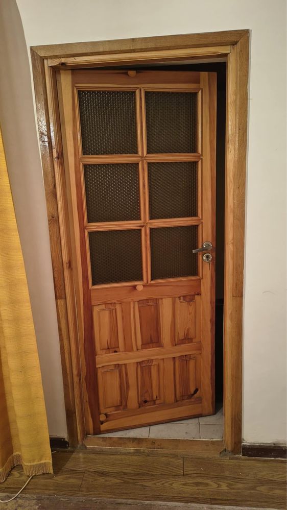 Drzwi z ościeżnicą 80 prawe
