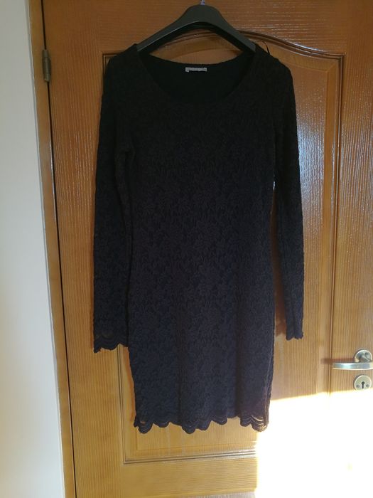 Czarna dopasowana koronkowa sukienka Orsay, rozmiar M