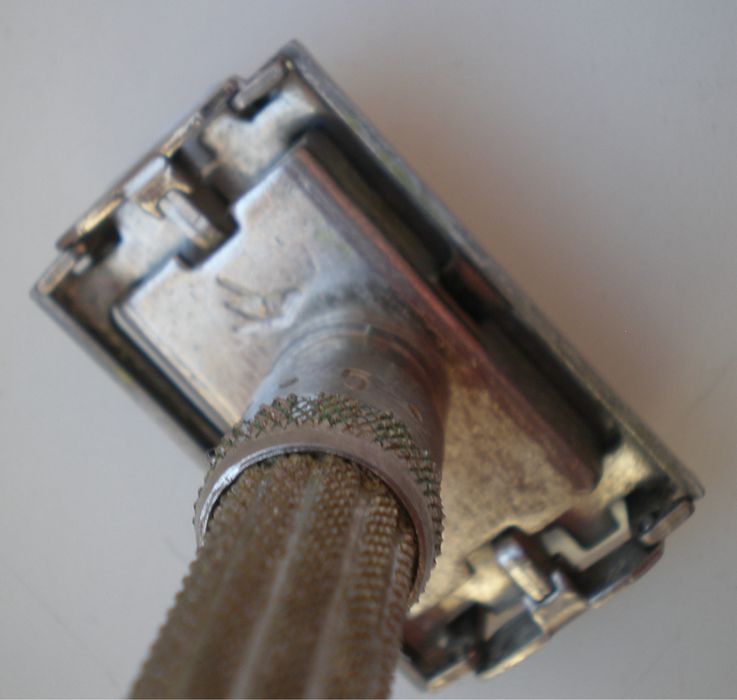 Бритвенный станок бритва "Ватра" в коробочке