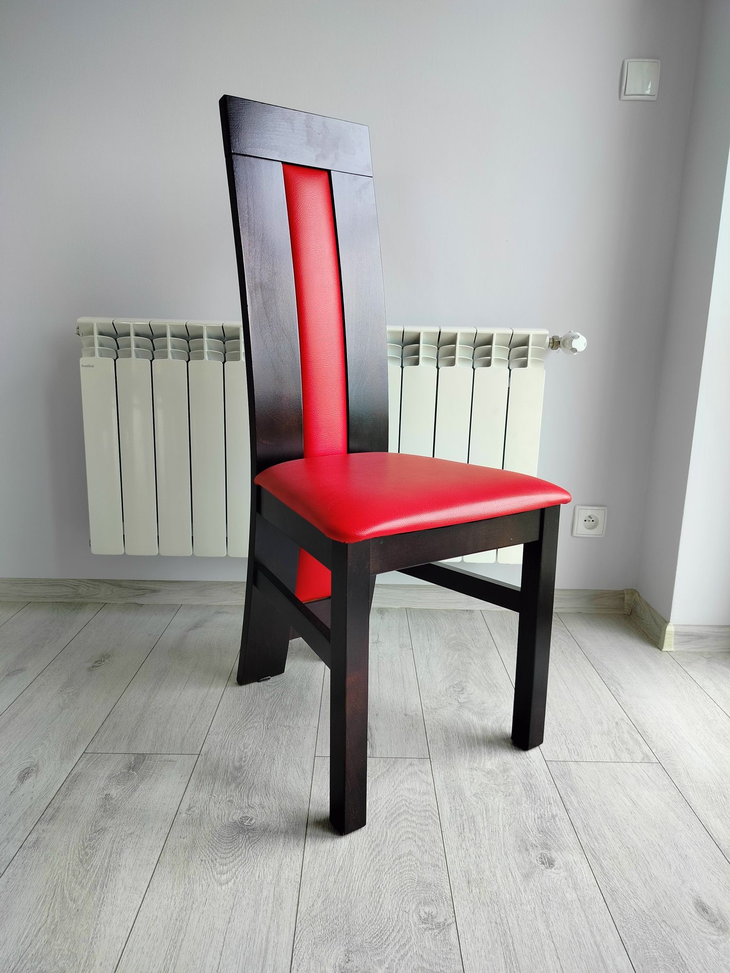 Krzesła drewniane 4 szt