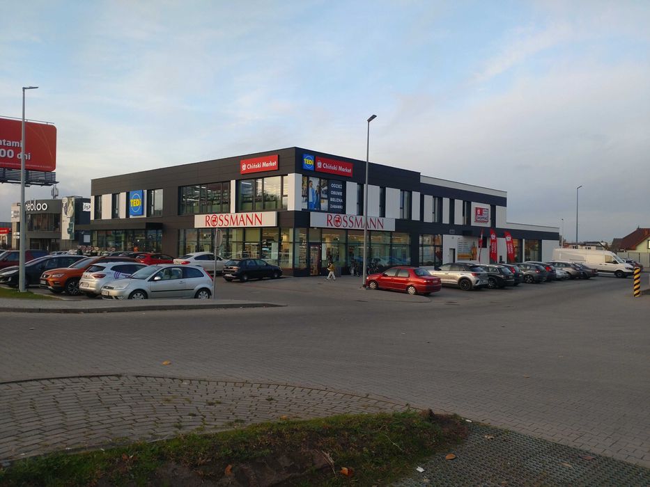 Plac w parku handlowym – Rumia, ul. Grunwaldzka 8
