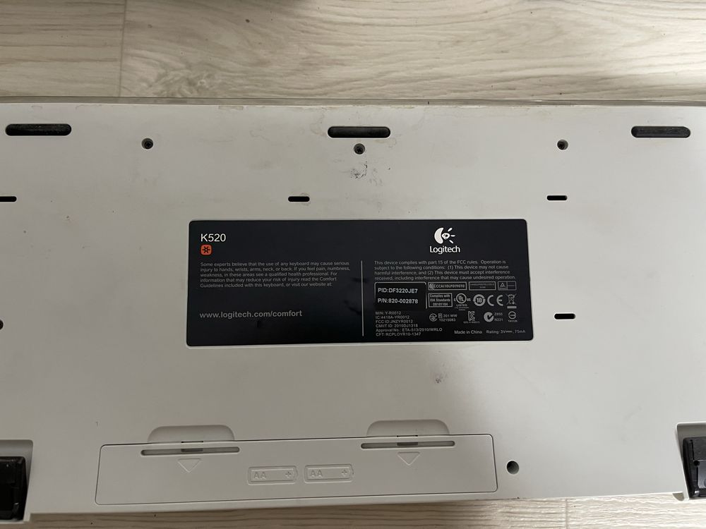 Бездротові клавіатури Logitech K520 повністю робочі