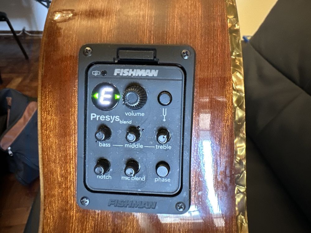 Guitarra Clássica Manoel Rodríguez Eletrificda com Pré Fishman Presys