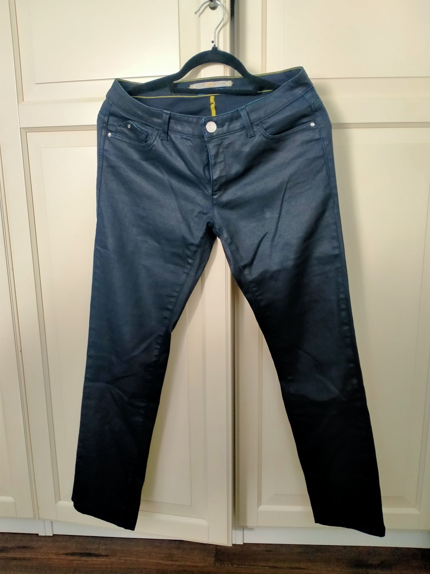 Spodnie woskowane granatowe Trussardi jeans