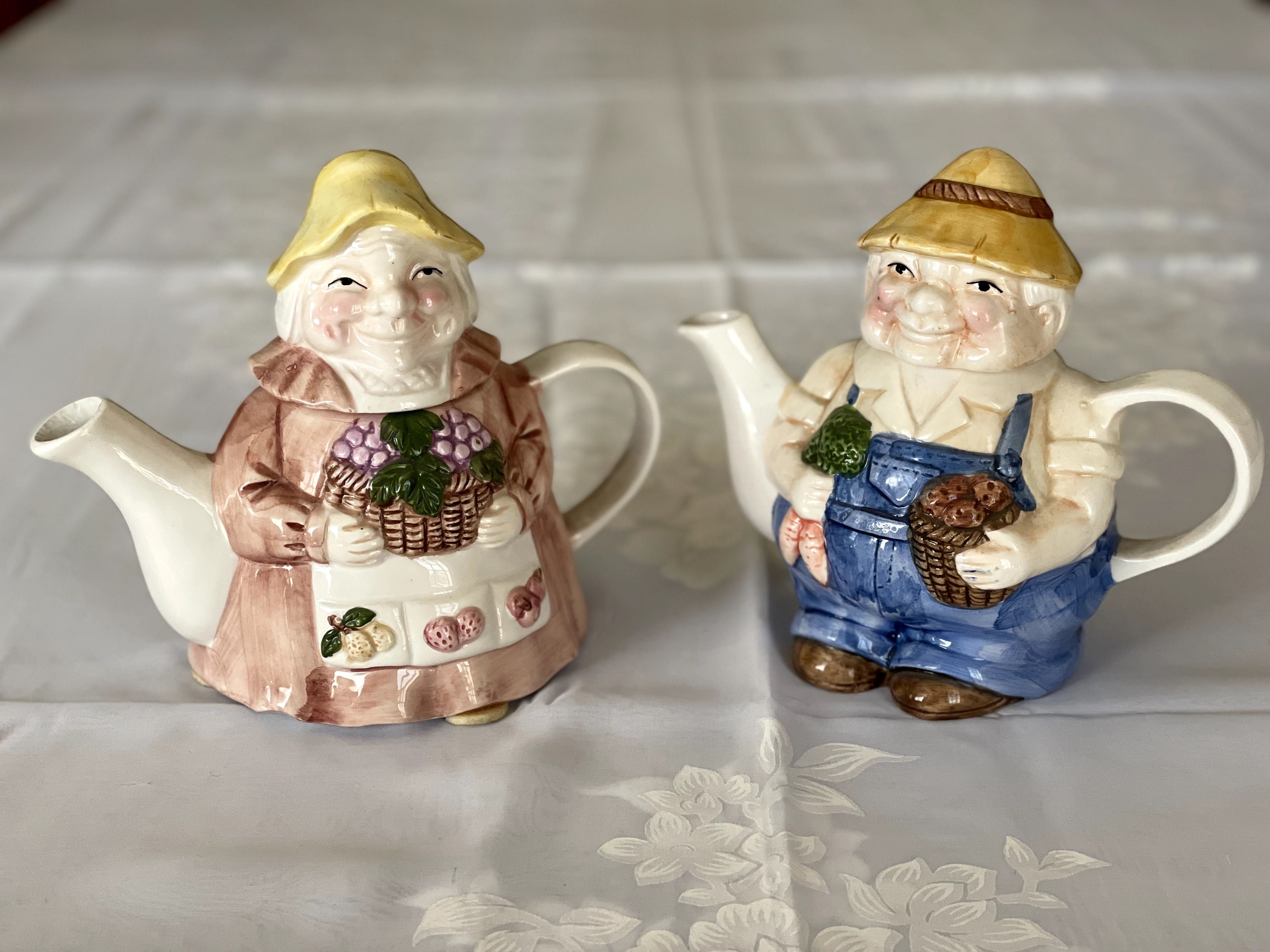 Conjunto de 8 bules de chá decorativos