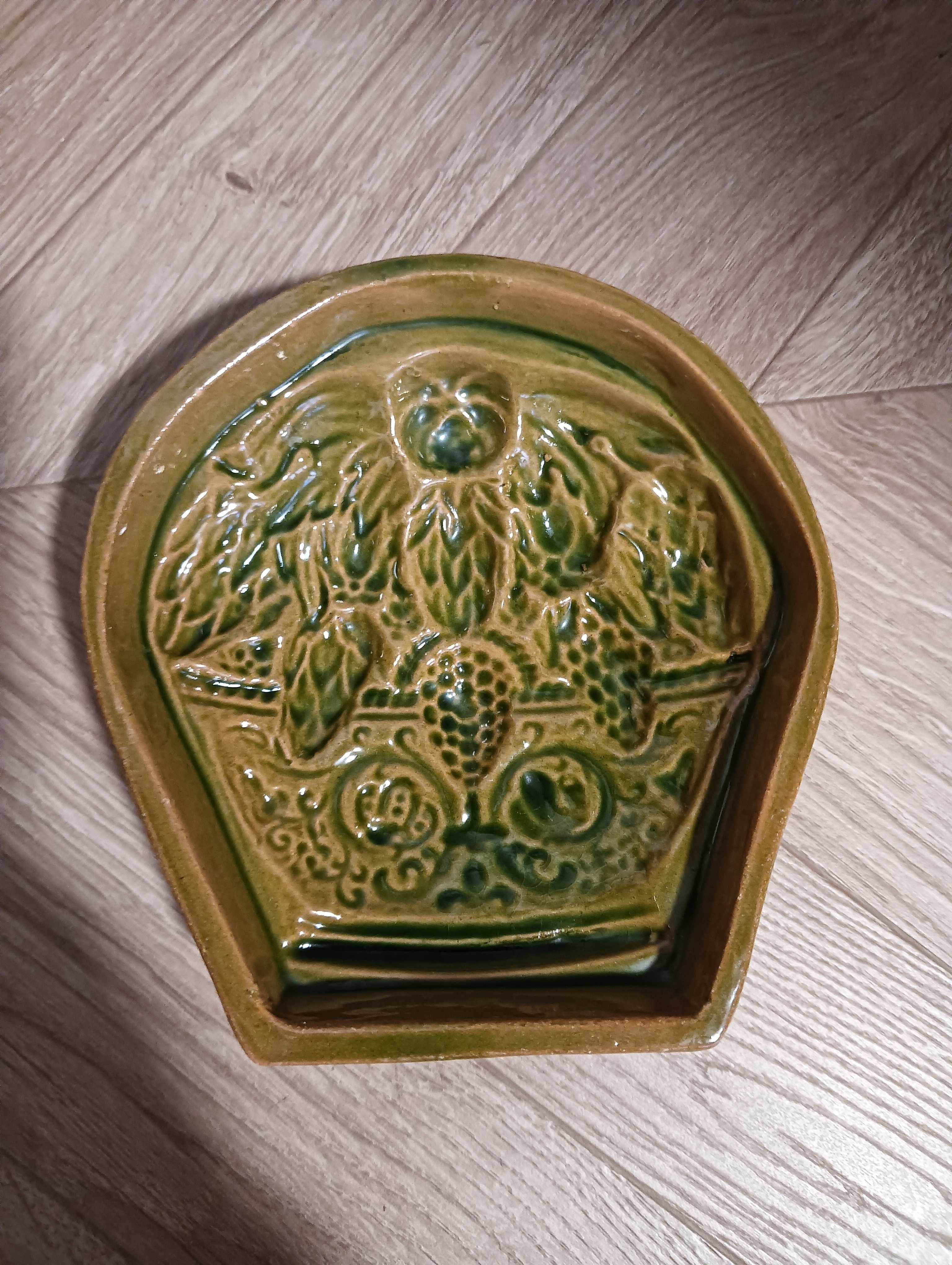 Ceramiczne naczynie do powieszenia na ścianie na pudding