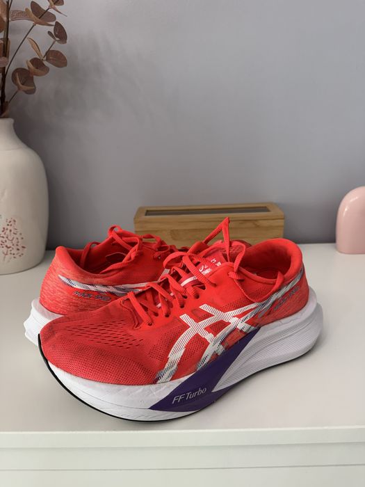 Sapatilhas Asics Magic Speed 4 M - placa de carbono