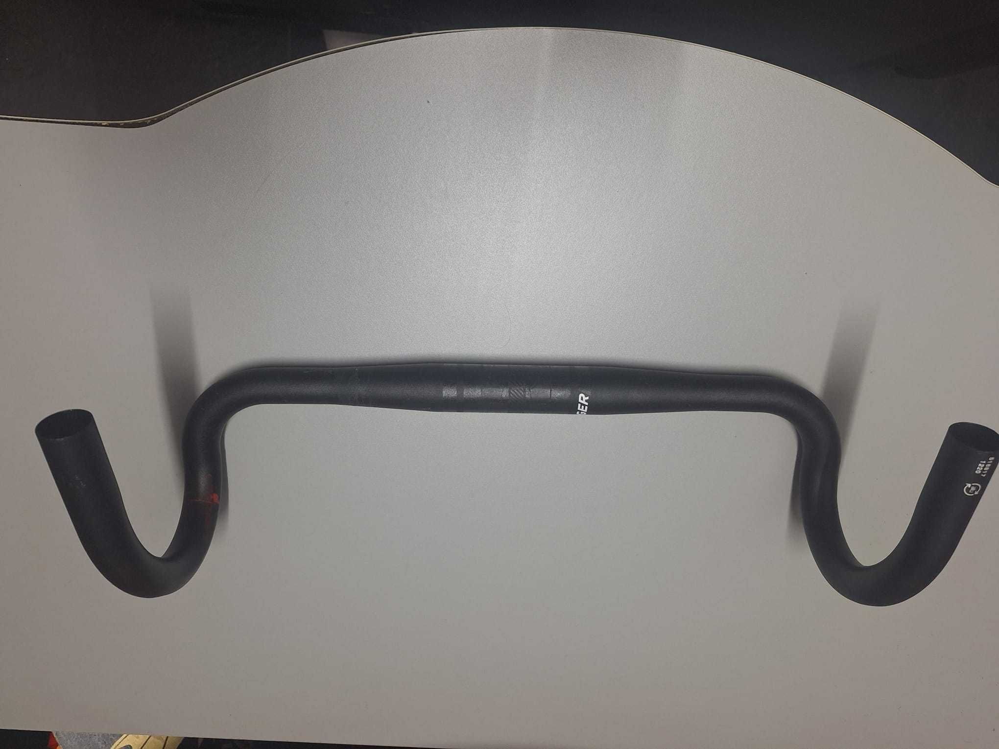Guiador de Estrada Bontrager Elite VR-C - 42cm