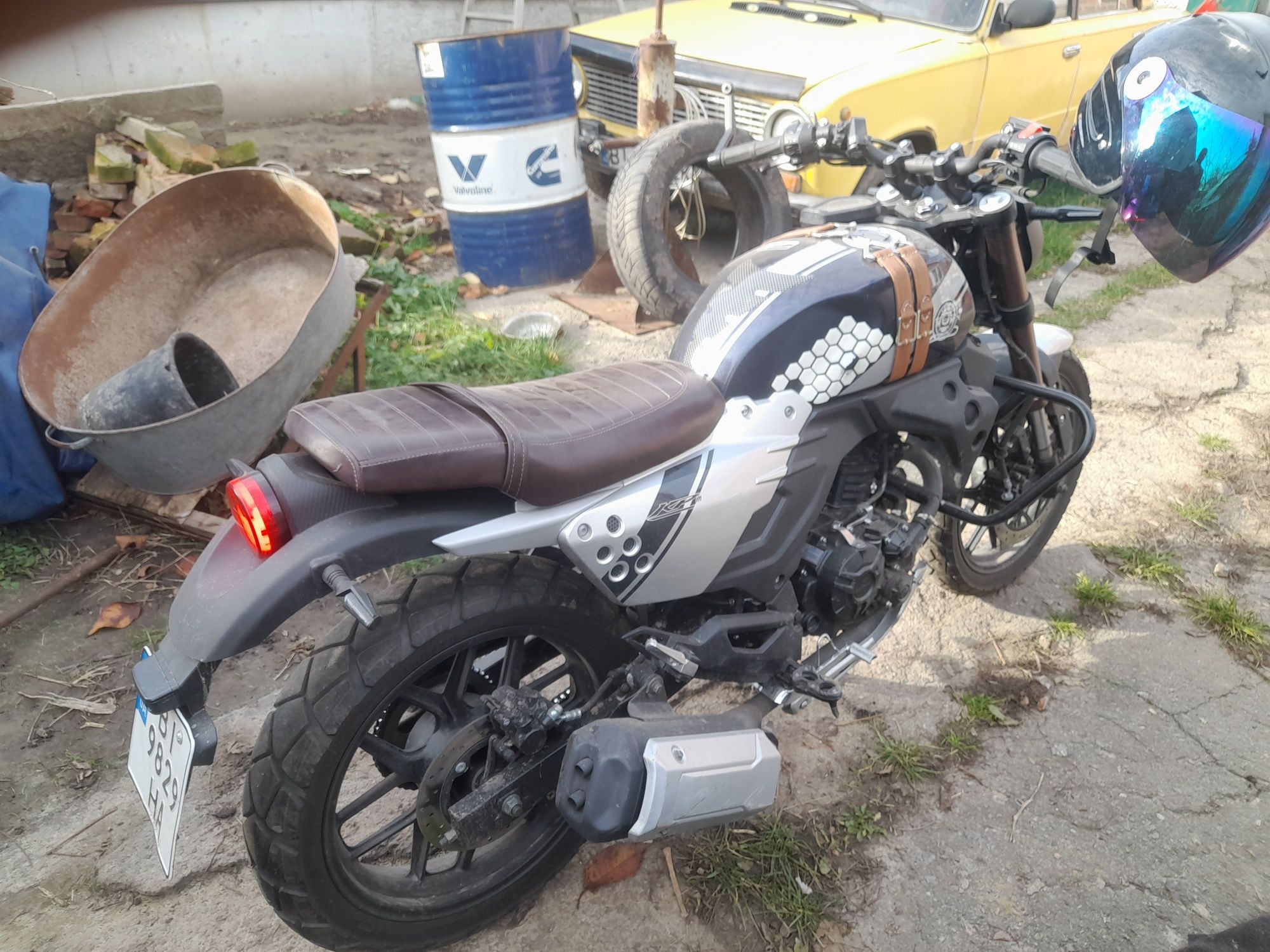 Продам гарний мотоцикл LIFAN 200