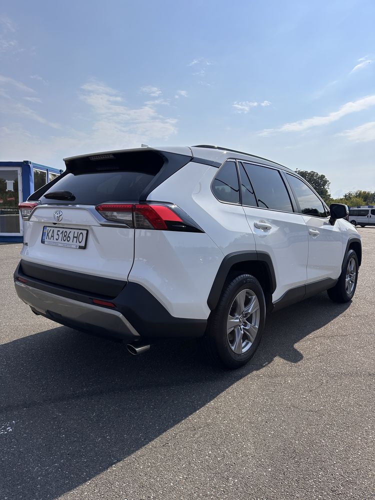 Toyota Rav4 2022 офійійна, на гарантіі