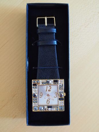 Relógio novo, na caixa original