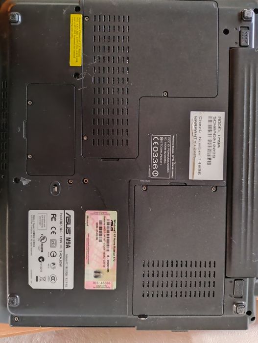 Ноутбук Асус, Asus M9A, під архівні фото