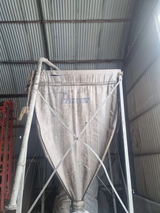 Silos zbiornik na pasze zboże
