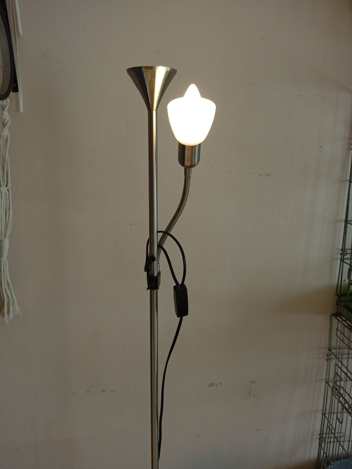 Lampa stojąca metalowa