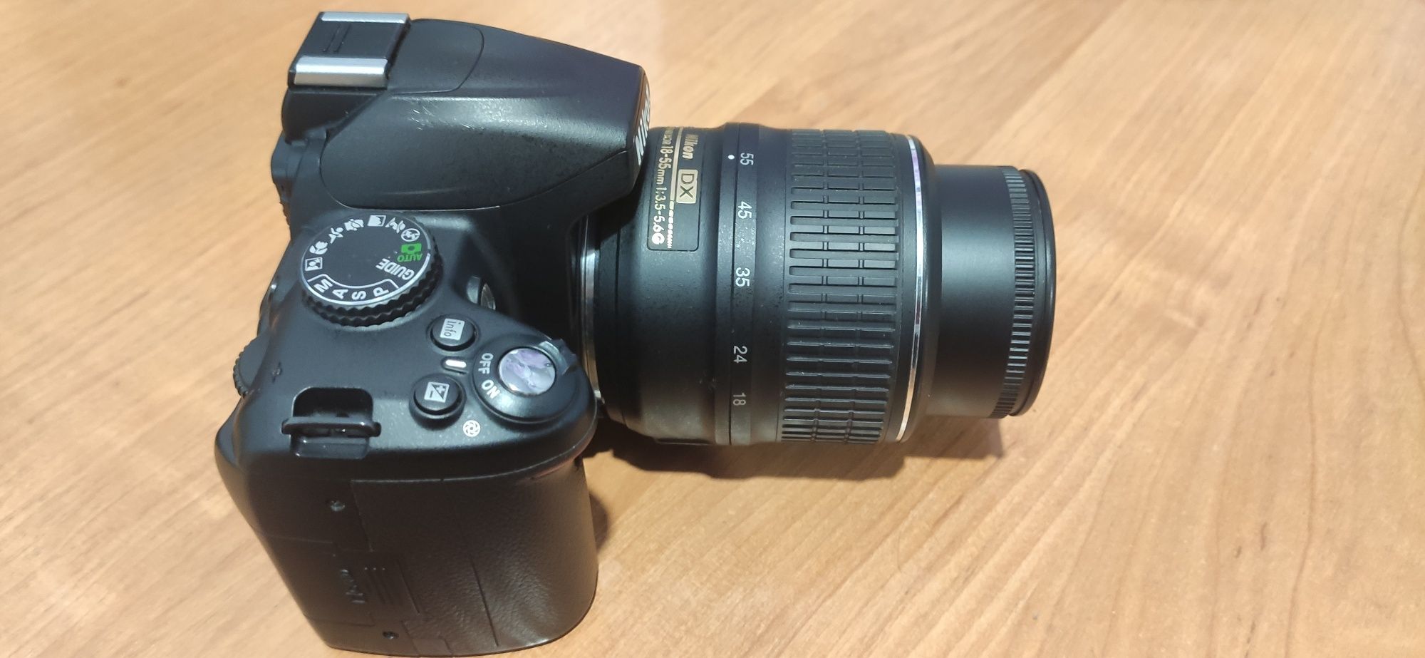 Продам фотоапарат Nikon d3000