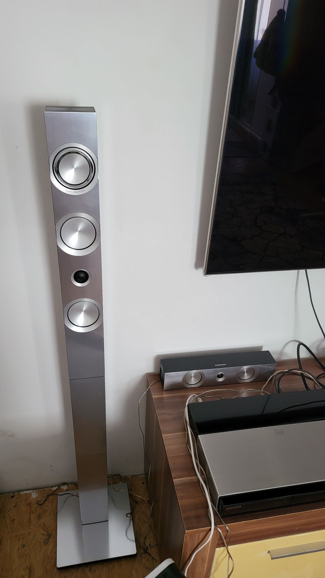 Samsung HT-F9750W - 7.1, 3D, przedwzmacniacz lampowy, Wi-Fi, BT, Smart