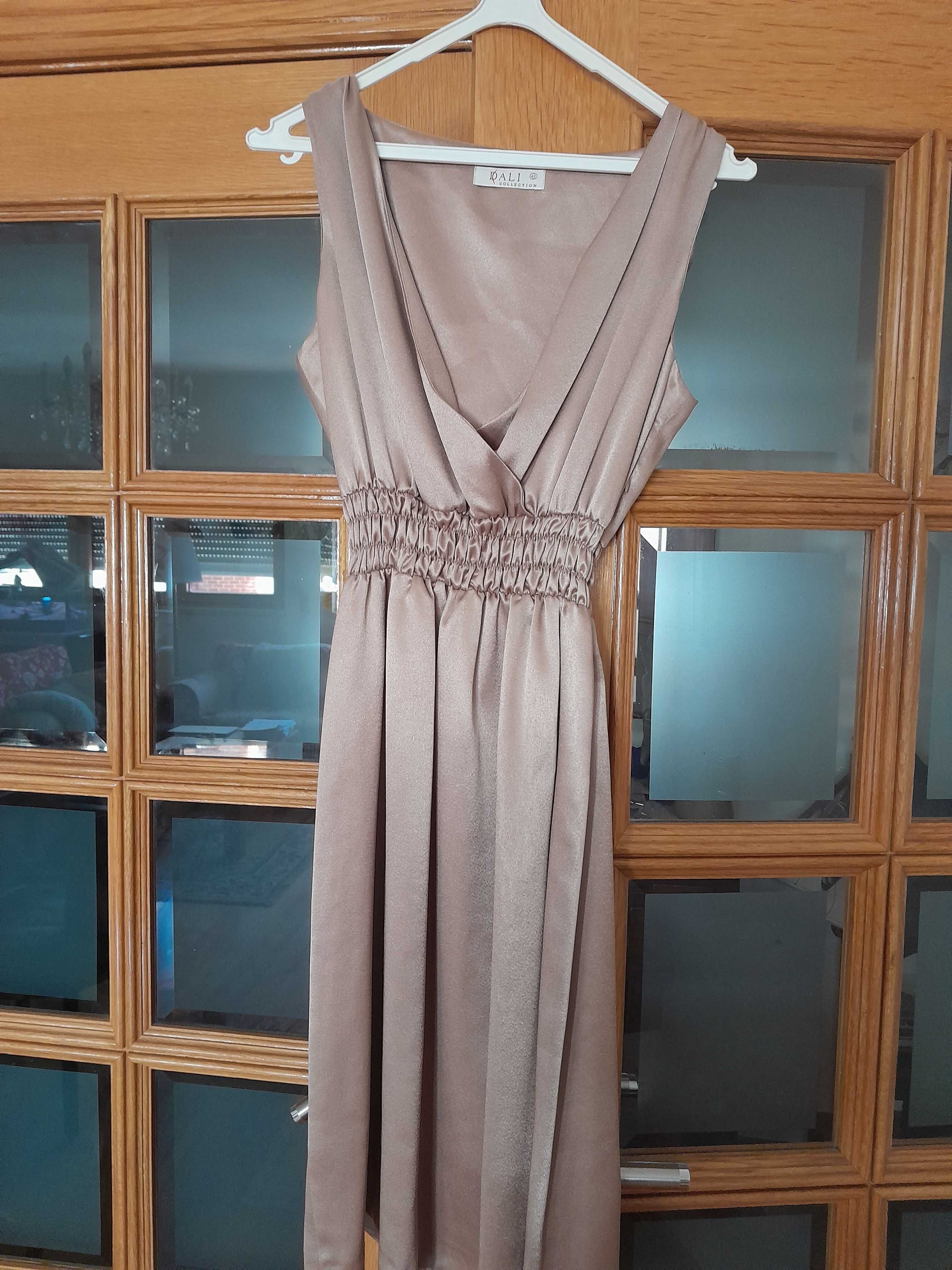 Vestido senhora dourado