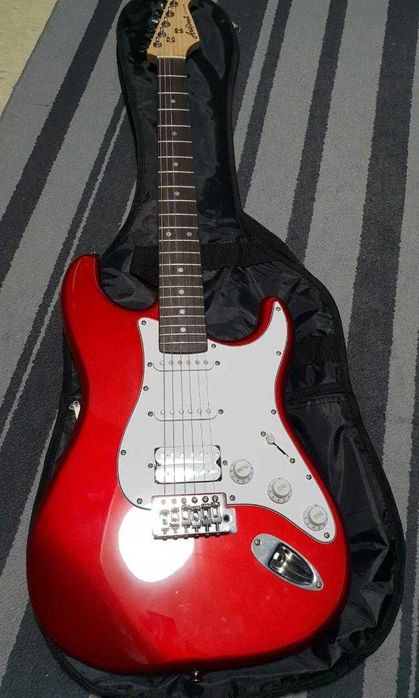 Guitarra Avariada Para Arranjo/Peças Amplificador E Todos Componentes