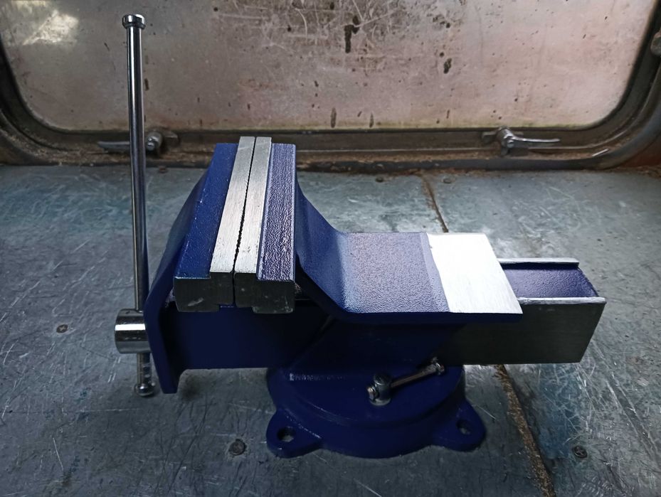 ścisk IMADŁO stołowe stalowe 135MM  ślusarskie z OBROTOWĄ podstawą